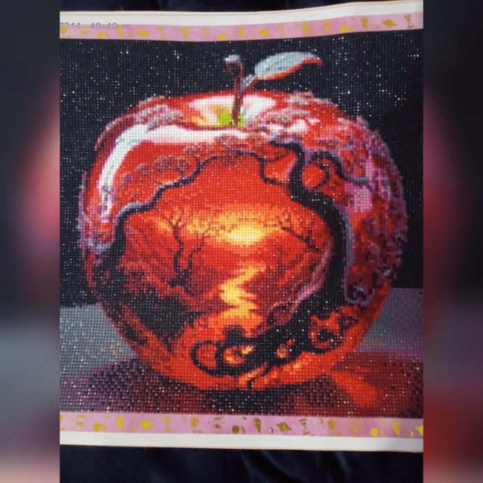 5-D Apple  Diamond Painting - Image 2